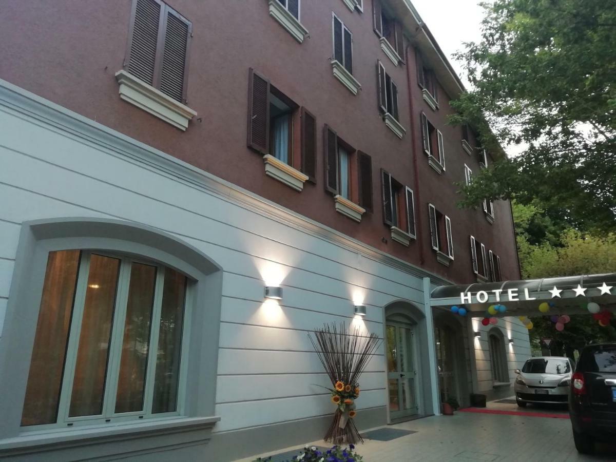 Hotel Primarosa ซัลโซมัจโจเรแตร์เม ภายนอก รูปภาพ