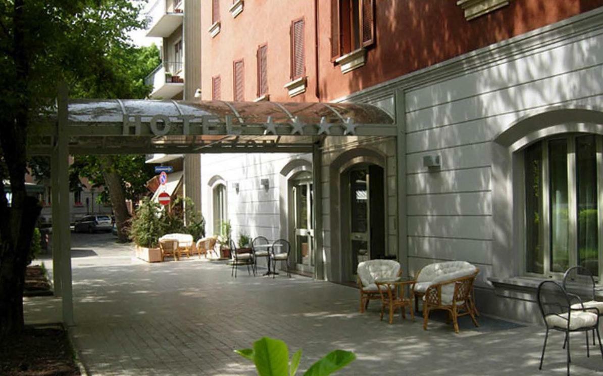Hotel Primarosa ซัลโซมัจโจเรแตร์เม ภายนอก รูปภาพ